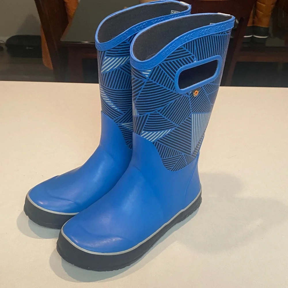 BOGS WEATHER RAIN BOOTS BLUE GEOMETRIC EUC BIG KIDS SZ 3 EU 35